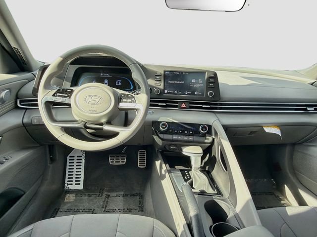 Used 2026 Gray Hyundai SEL Sport image 21