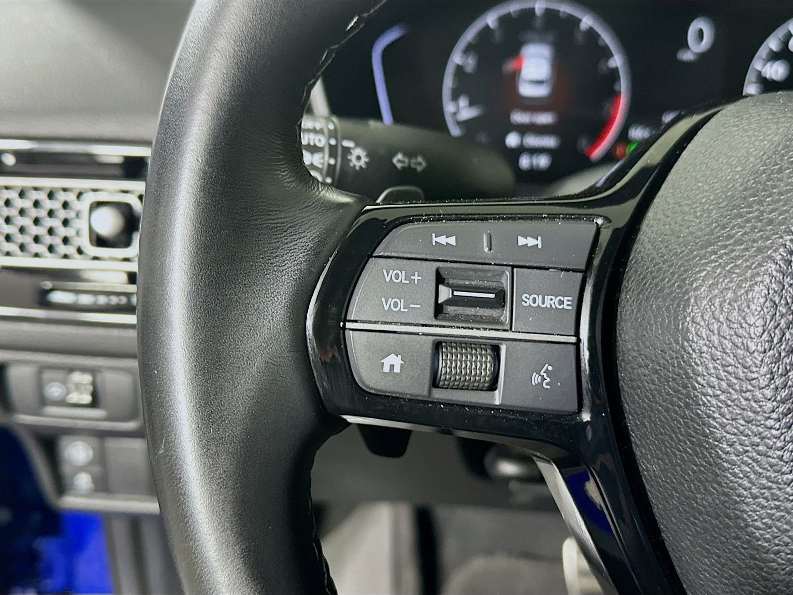 Used 2023  Honda Sport image 16