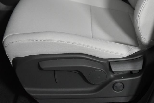 New 2027 Gray Hyundai SE AWD image 14