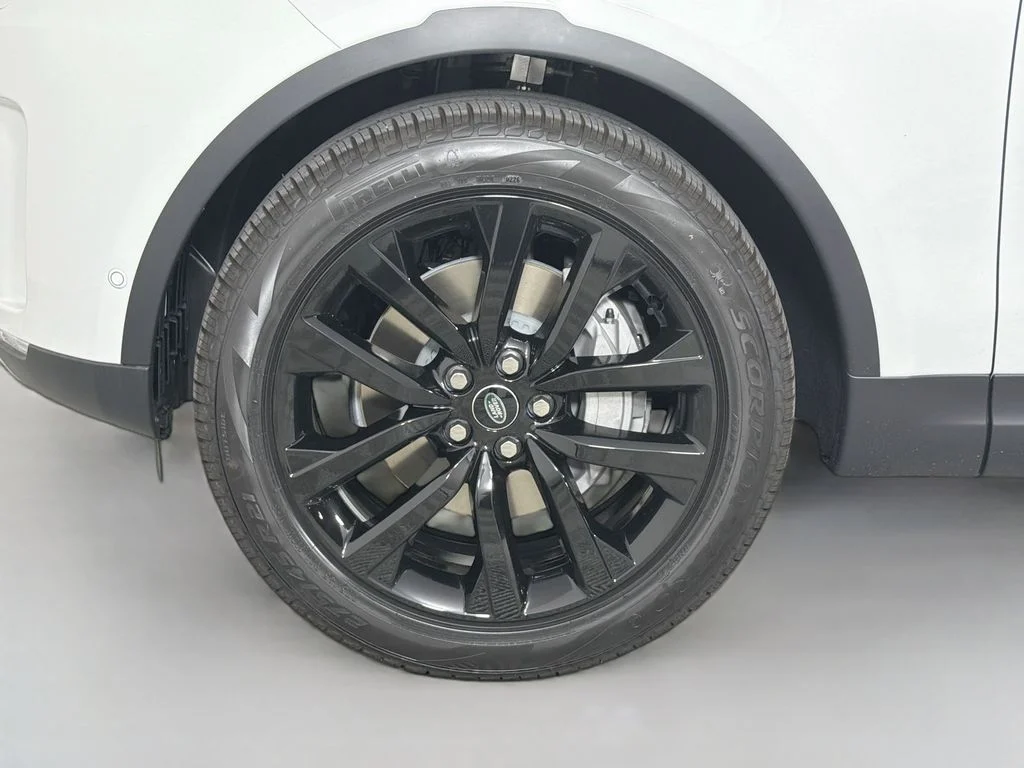New 2026 Fuji White Land Rover S image 33