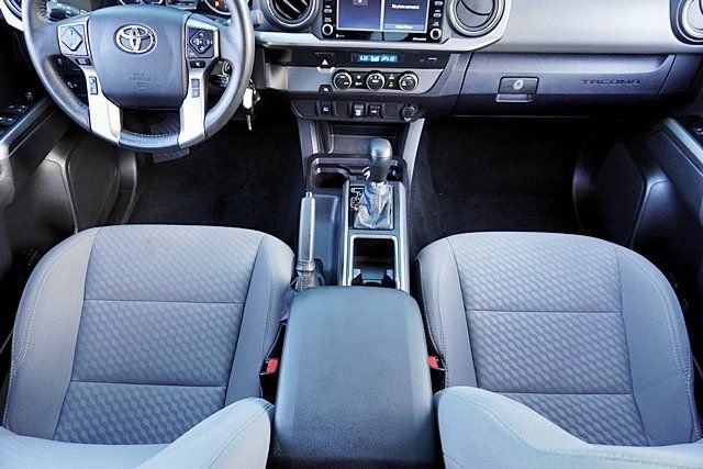 Used 2022 Silver Toyota SR5 image 21