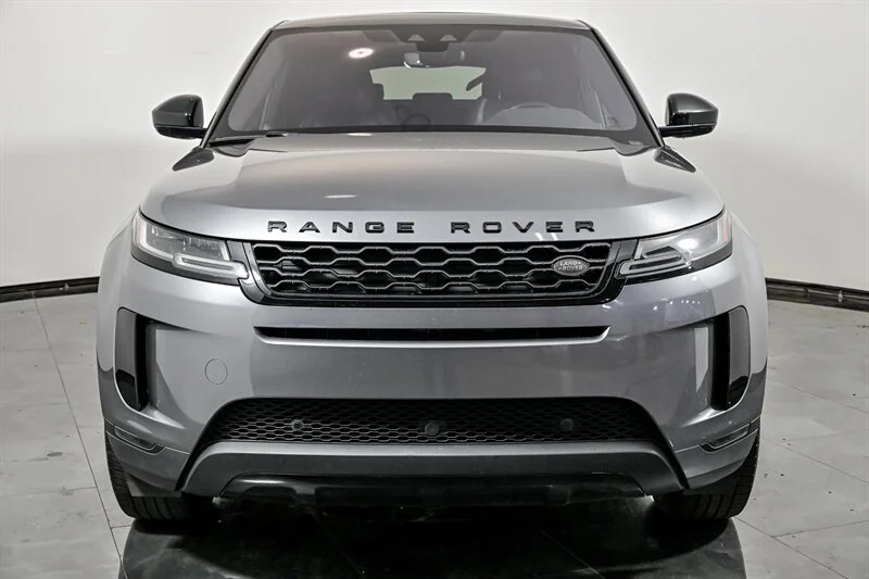 Used 2020 Corris Grey Metallic Land Rover SE image 4