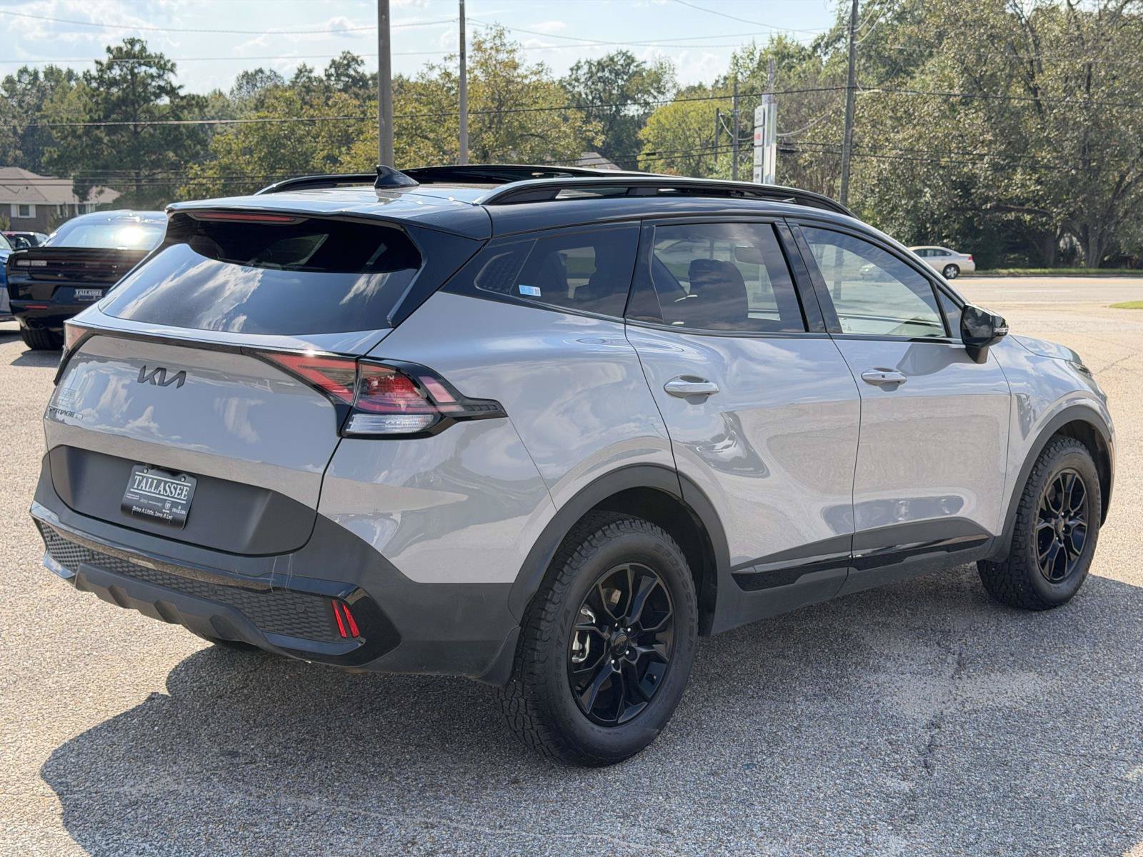 Used 2025 Wolf Gray/Ebony Black Roof Kia X-Pro image 7
