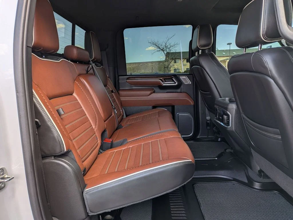 Used 2024 White Frost Tricoat GMC Denali Ultimate image 21