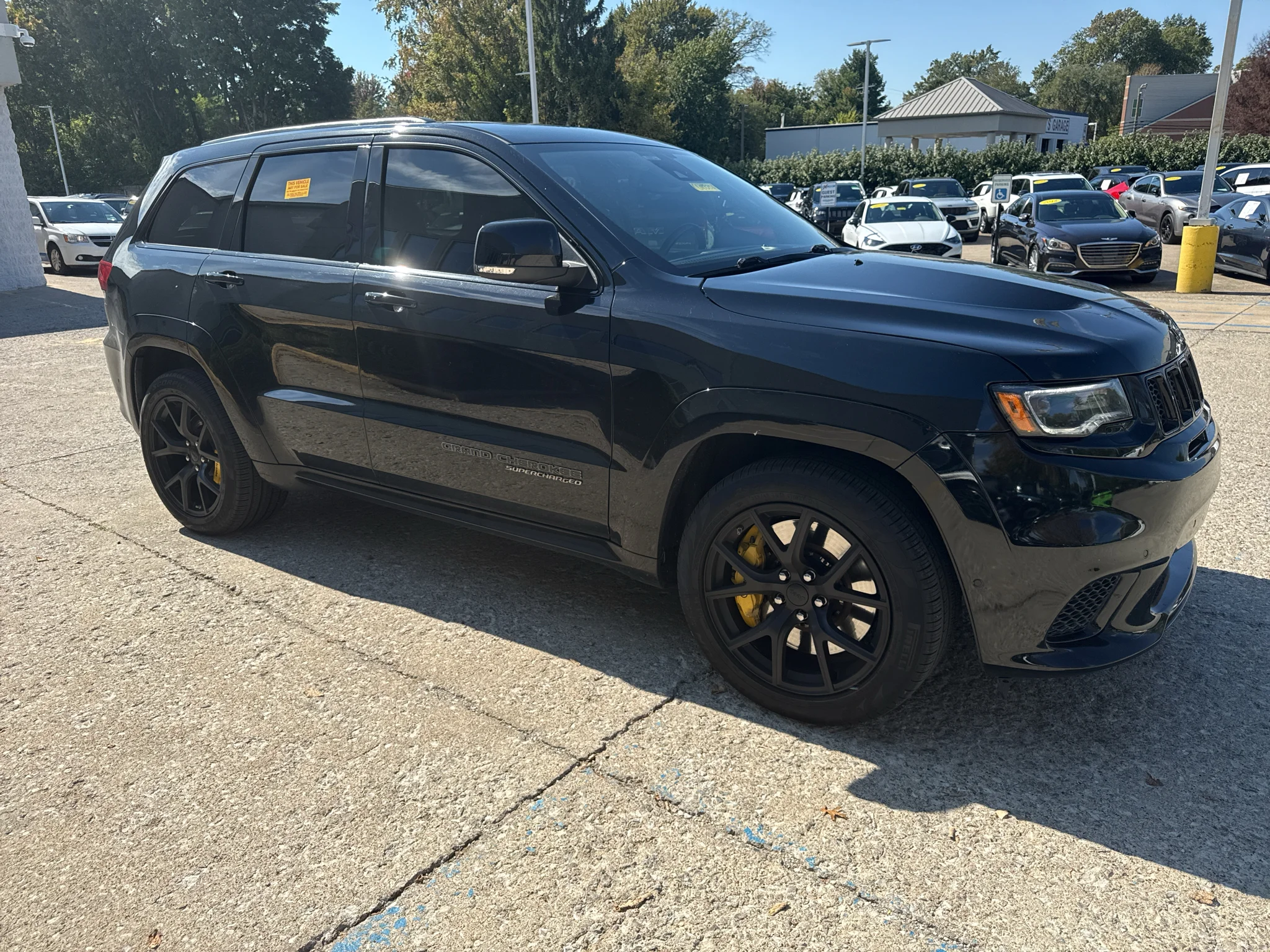 Used 2020 Diamond Black Crystal Pearlcoat Jeep Trackhawk image 3