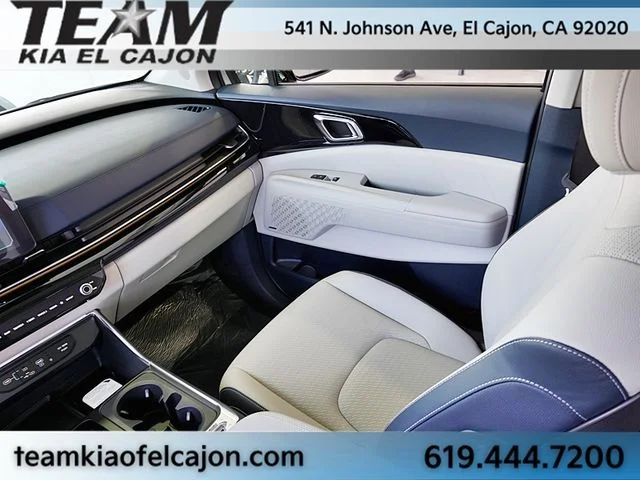 New 2027 White Kia SX Prestige image 30