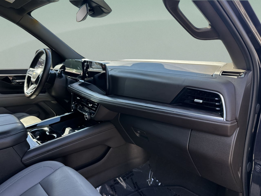 Used 2025 Gray Chevrolet LT image 36