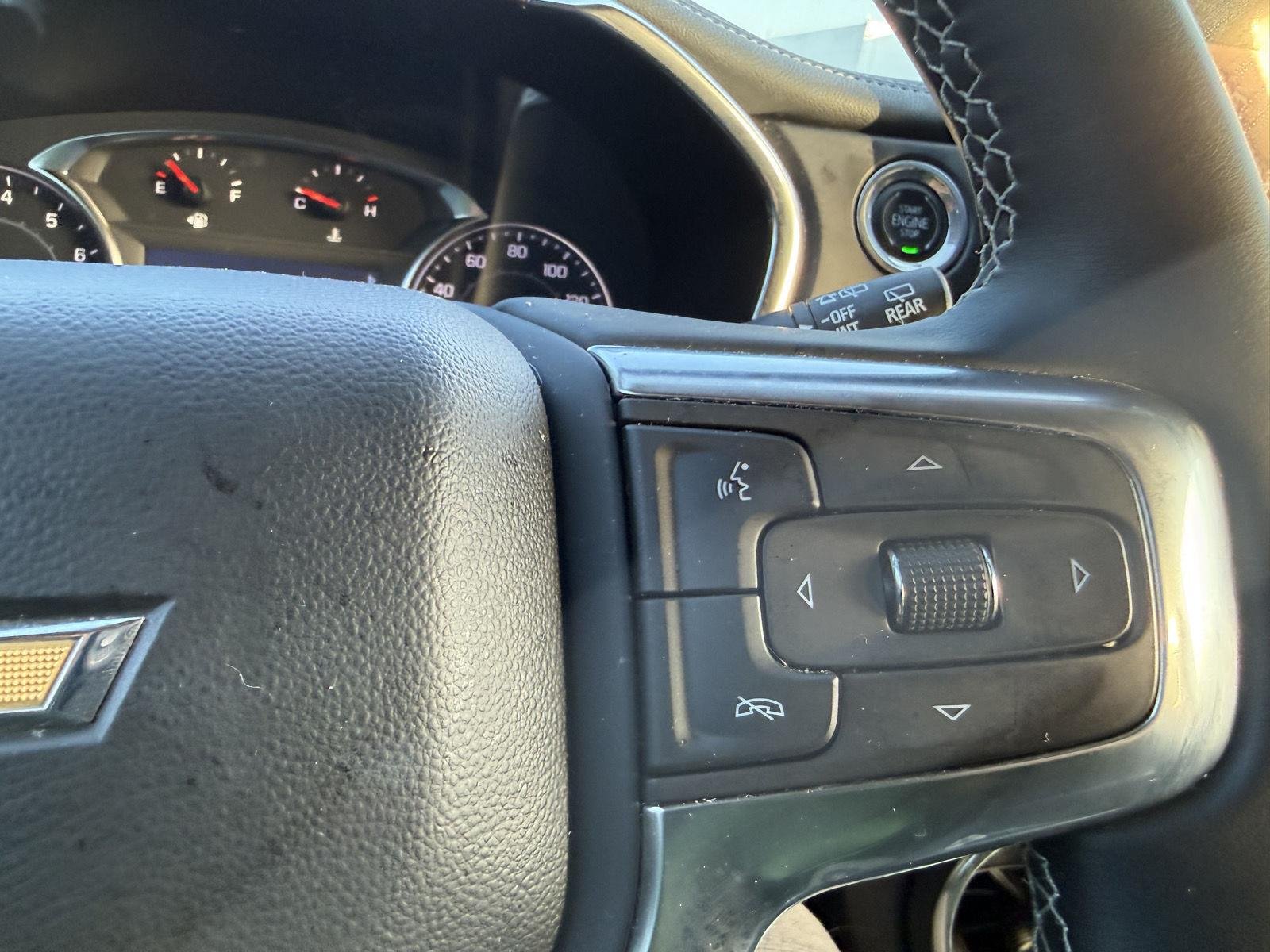 Used 2024 Summit White Chevrolet LT image 13
