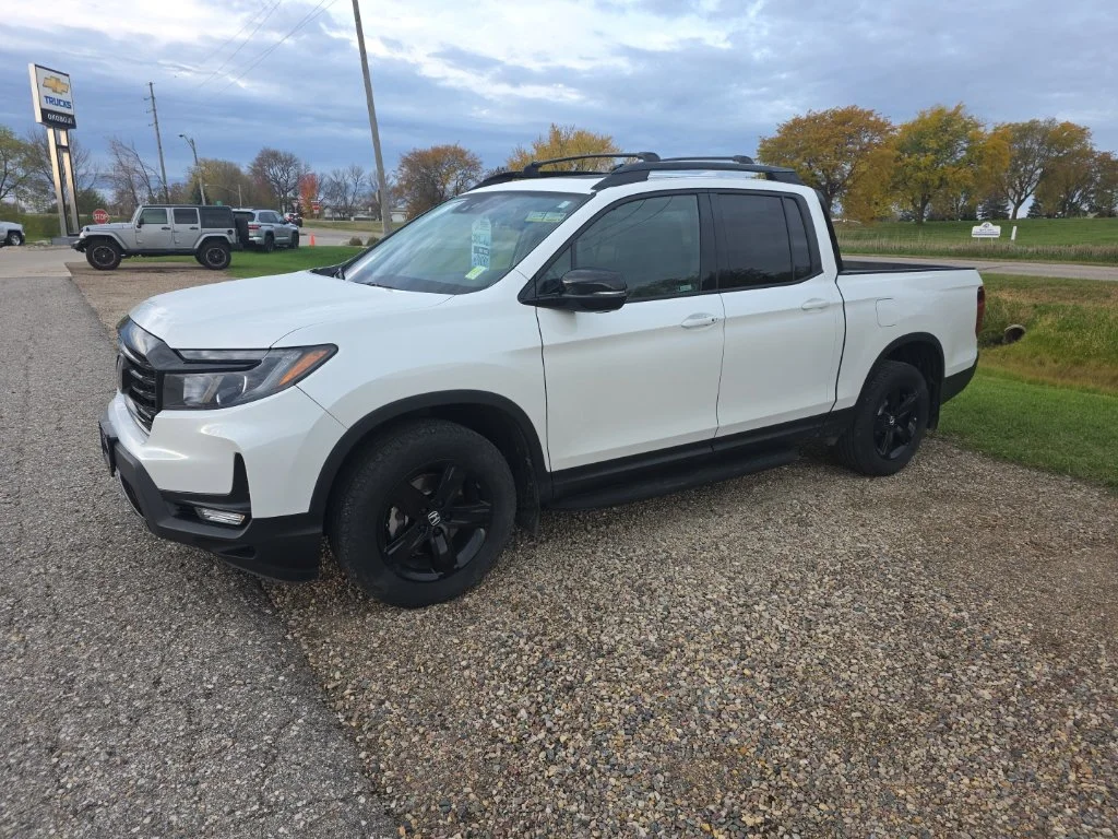 Used 2022 White Honda Black Edition image 4
