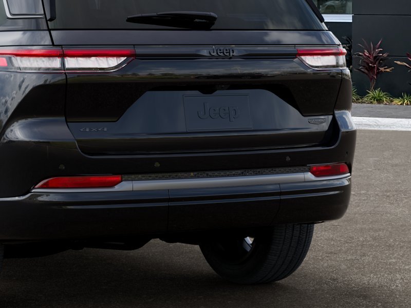 New 2026 Diamond Black Crystal Pearl-Coat Exterior Paint Jeep Summit image 47