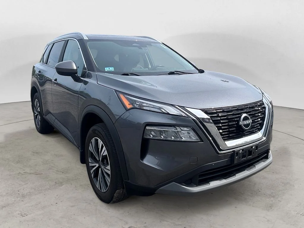 Used 2023 Gun Metallic Nissan SV image 8