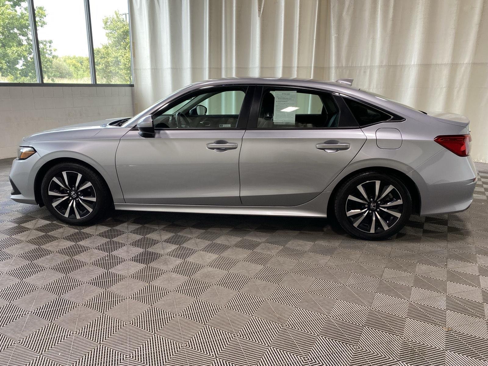Used 2024 Lunar Silver Metallic Honda EX image 8