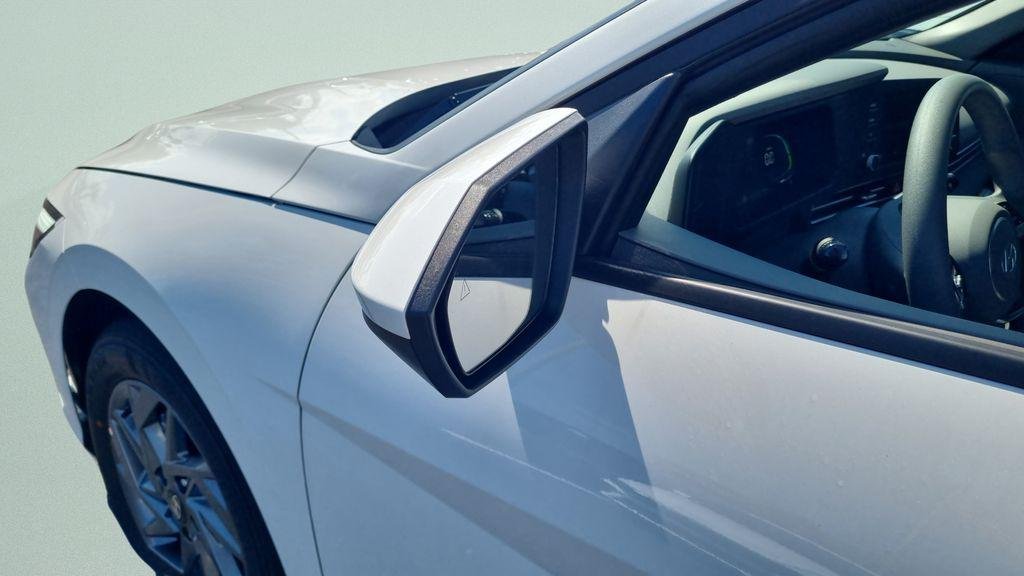 New 2026 White Hyundai Blue image 27