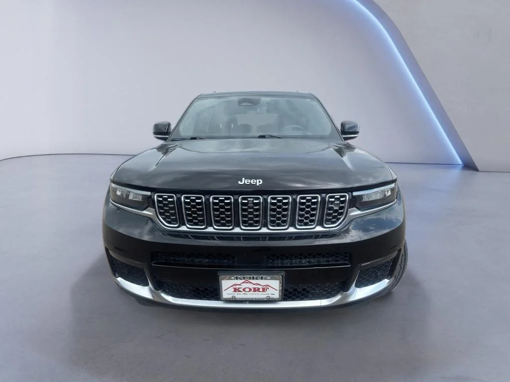 Used 2022 Diamond Black Crystal Pearlcoat Jeep Summit image 3