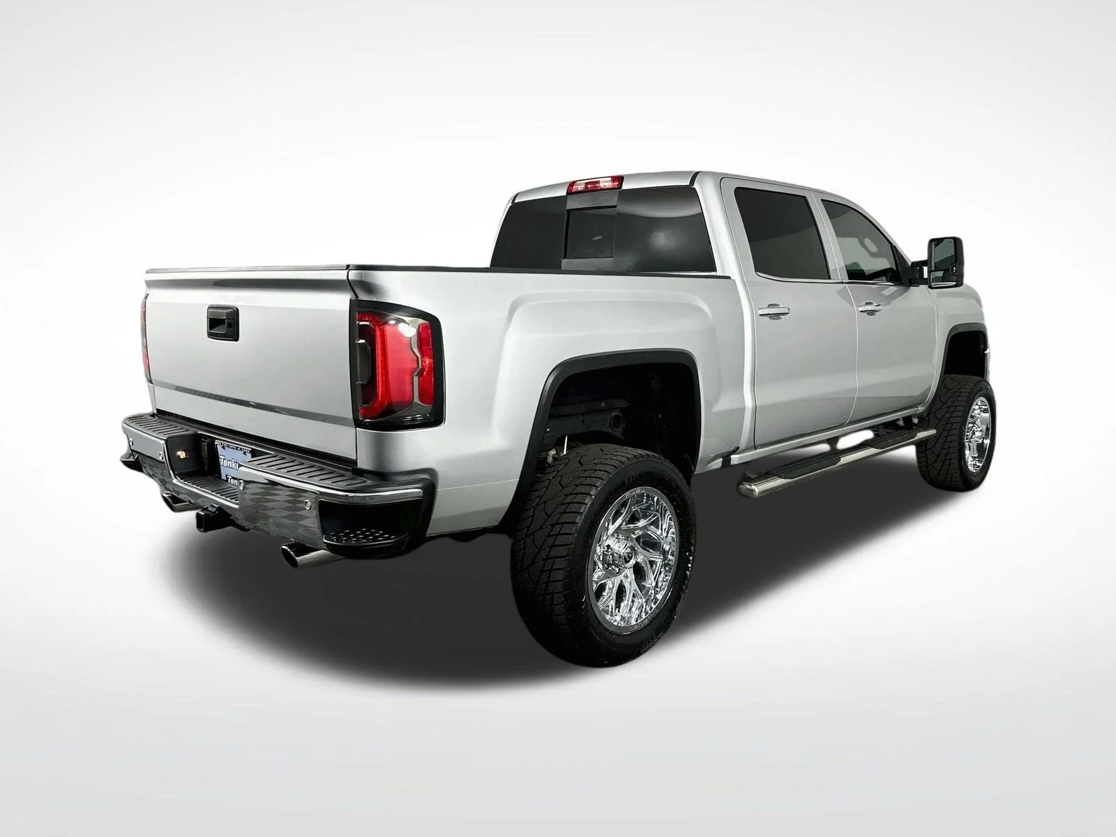 Used 2018 Quicksilver Metallic GMC SLT image 8