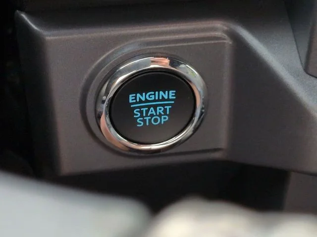 New 2026 Oxford White Ford XLT image 28