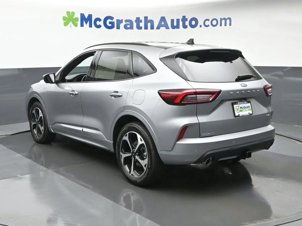 Used 2023 Silver Ford ST-Line Select image 27