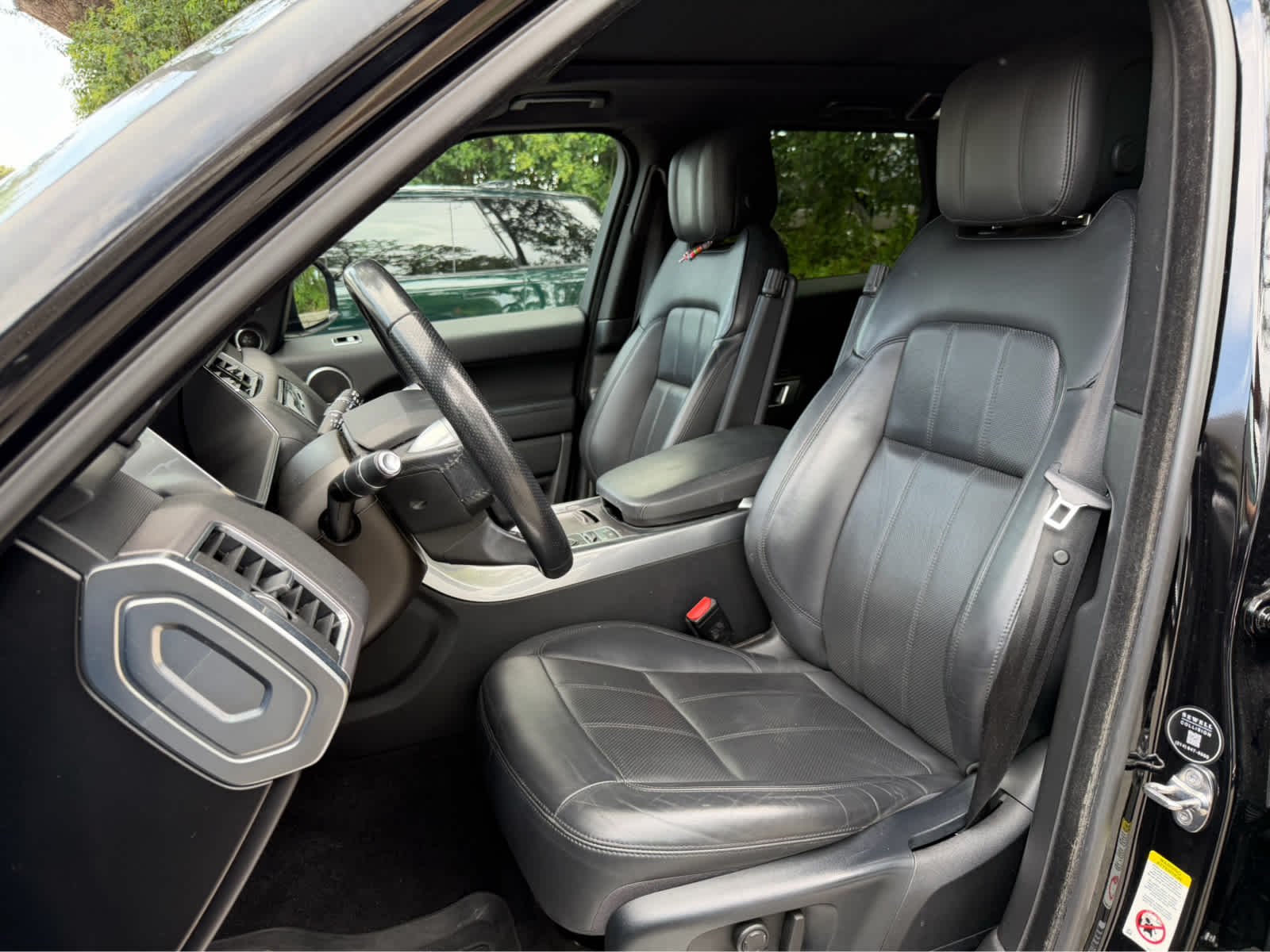 Used 2019 BLK Land Rover HSE image 8