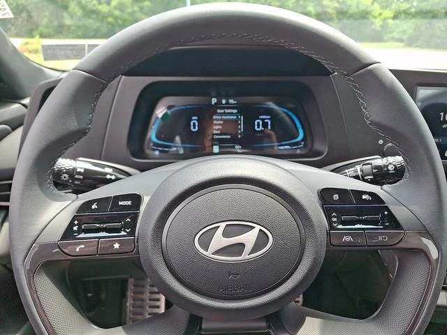 New 2026 White Hyundai SEL Sport image 15