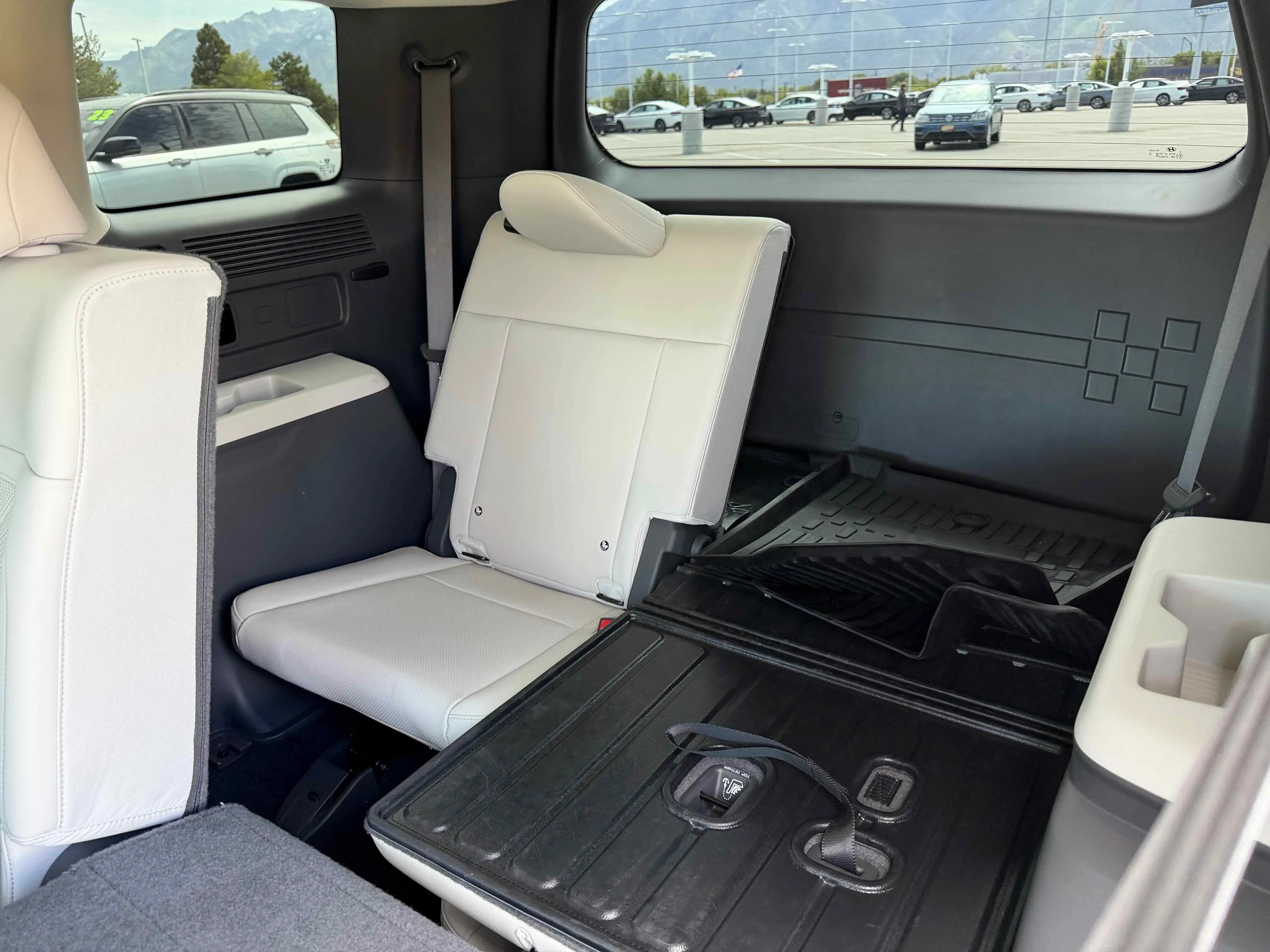 Used 2025 Rockwood Green Hyundai SEL image 26
