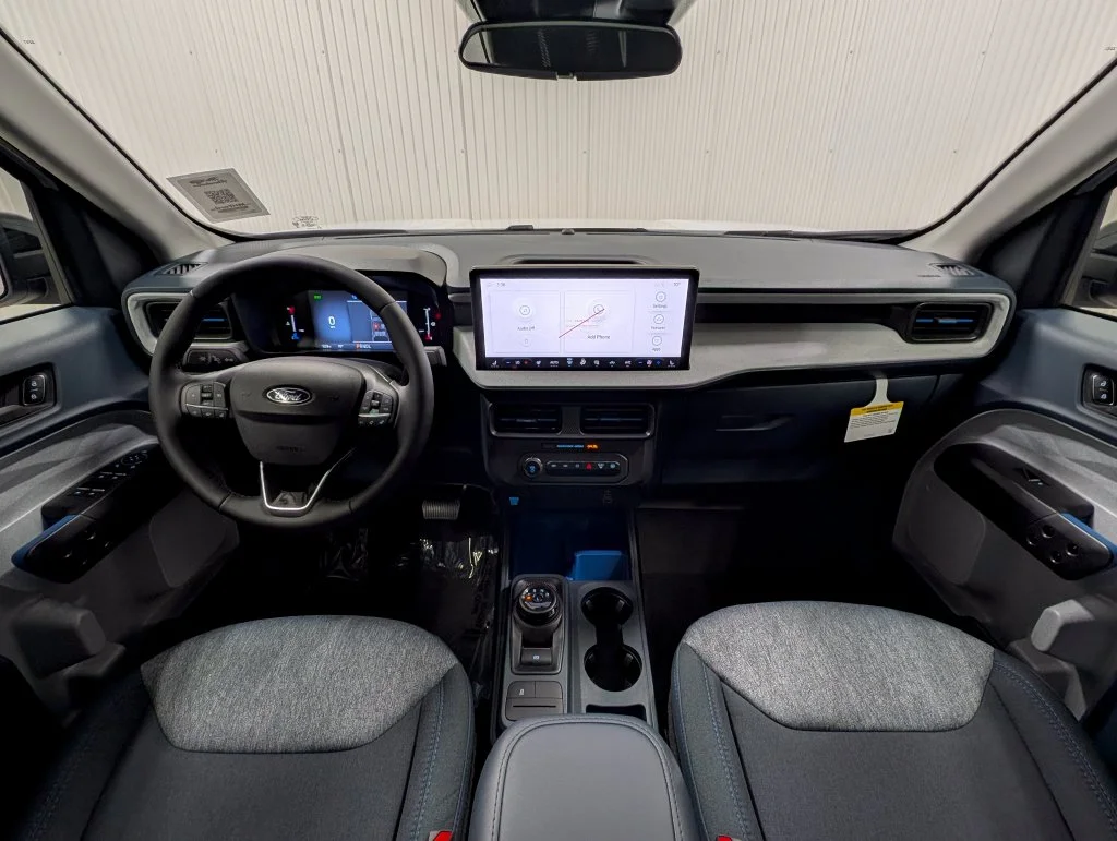 New 2026 Oxford White Ford XLT image 3