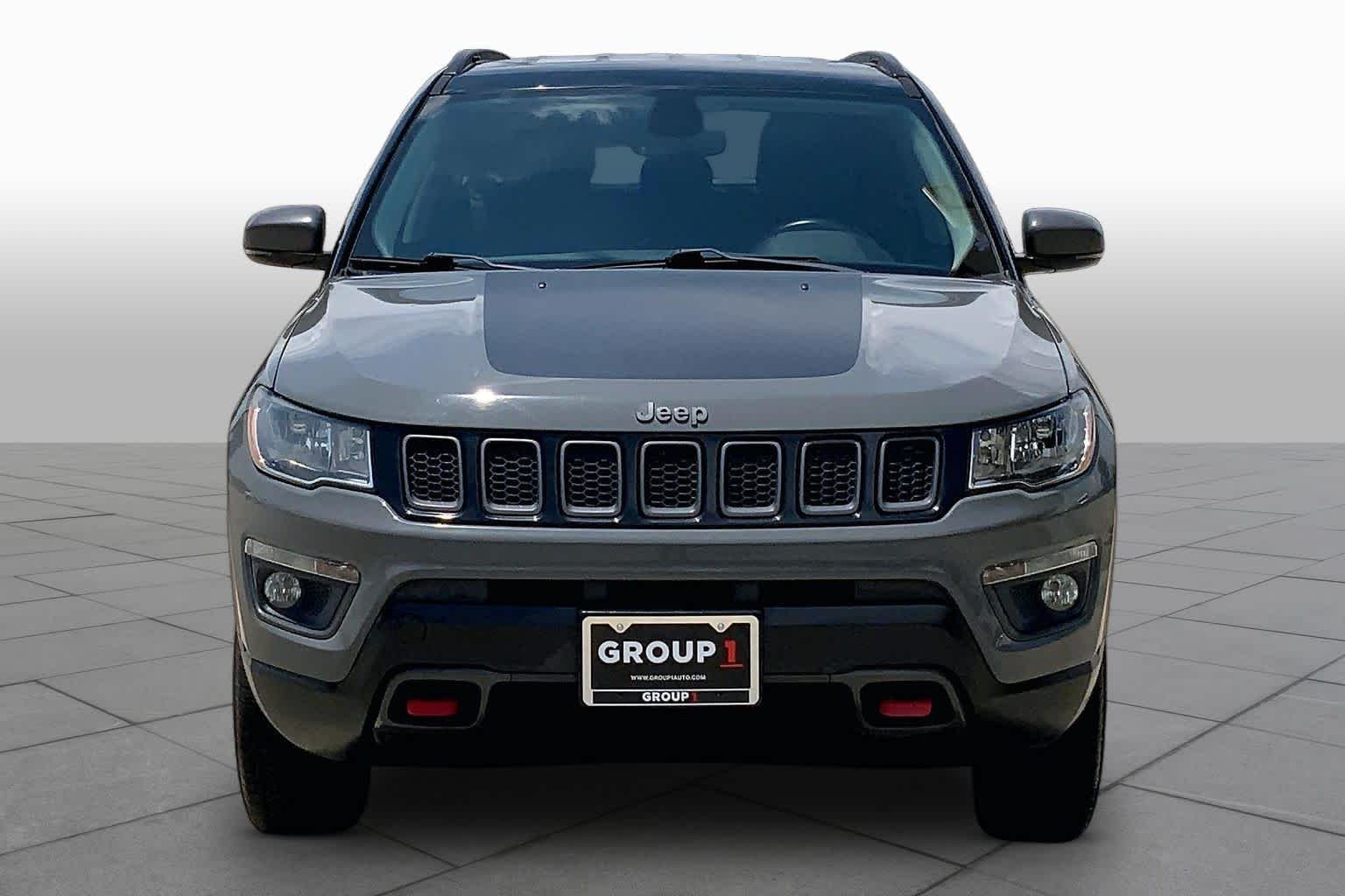 Used 2020 Sting-Gray Clearcoat Jeep Trailhawk image 4