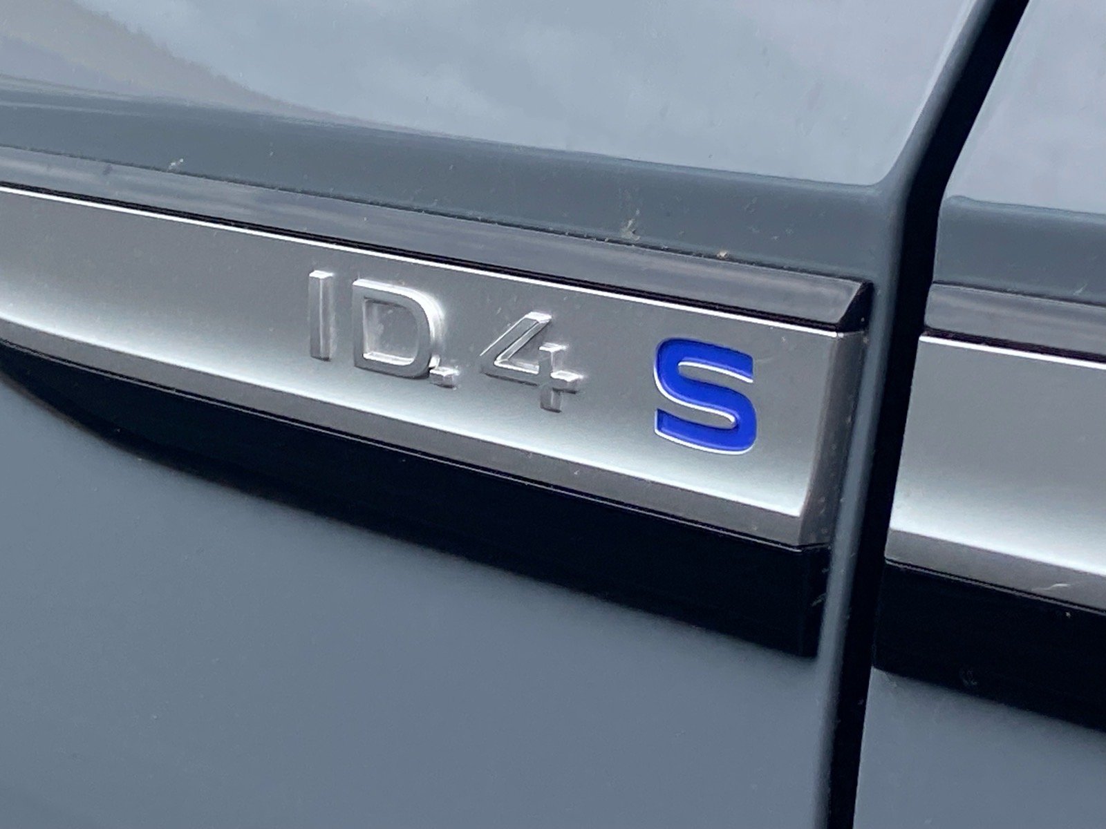 Certified Used 2024 Gray Volkswagen S image 5