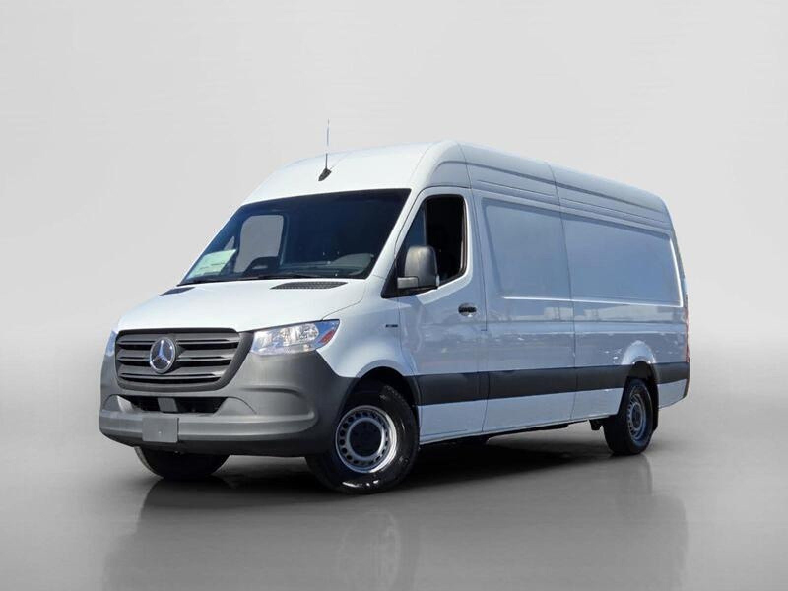 2025 Mercedes-Benz eSprinter Cargo Van