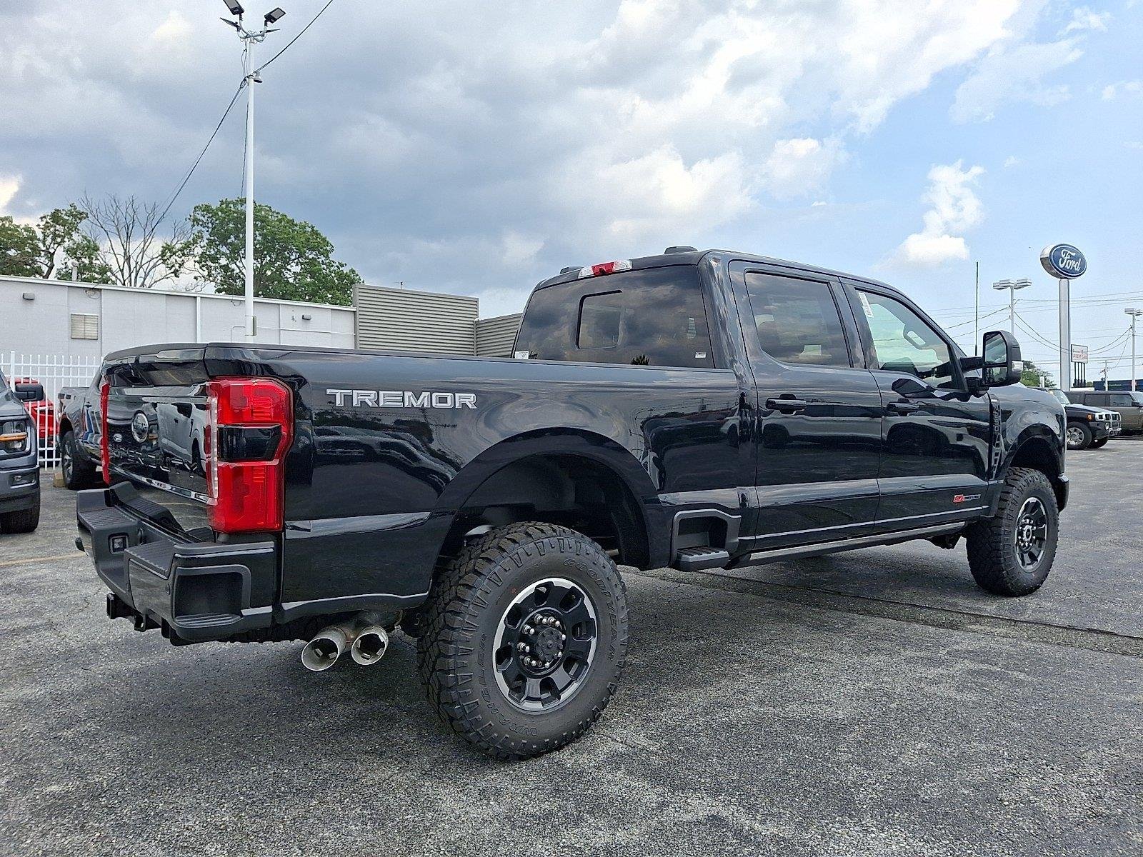 New 2026 Agate Black Metallic Ford F-250® Lariat® image 4