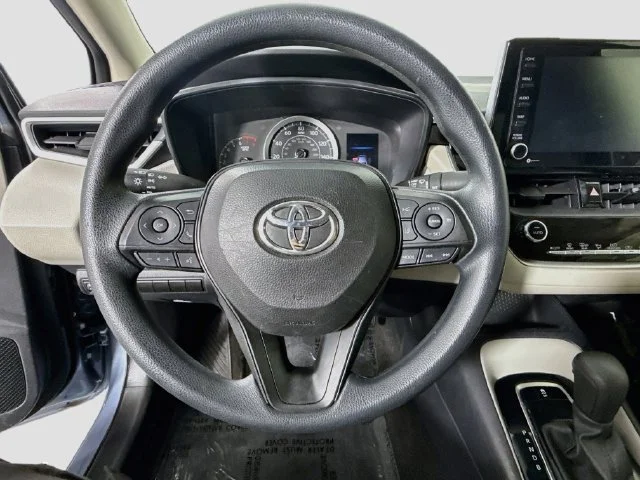 Certified Used 2022  Toyota LE image 13