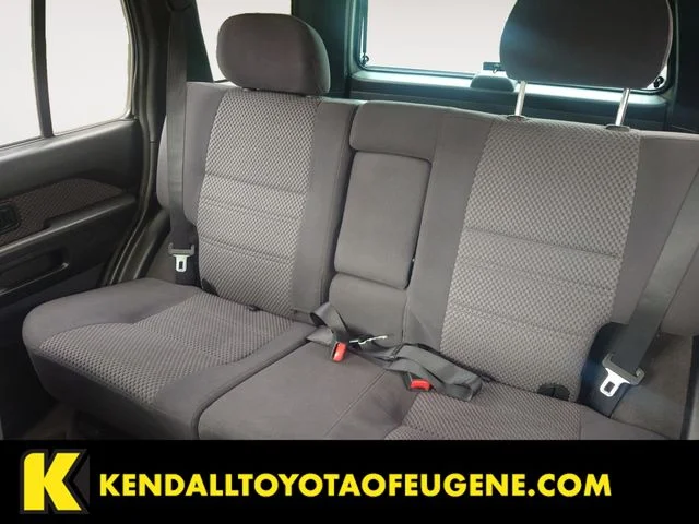 Used 2002 Silver Nissan SE image 13