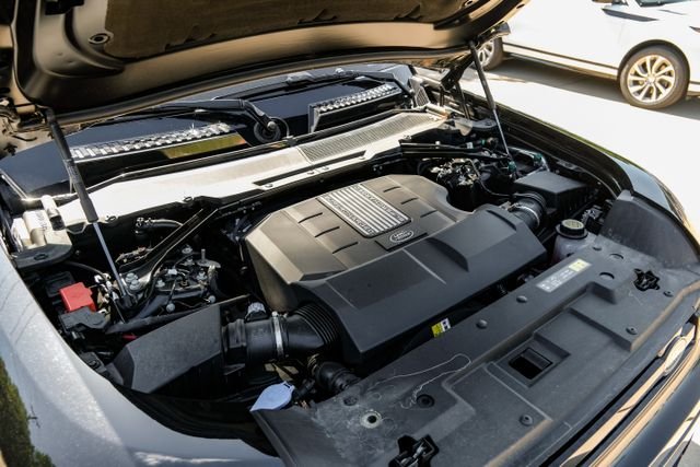 2025 Land Rover Defender V8 - Photo 72