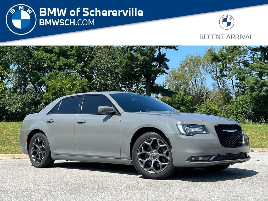 Used 2019 White Chrysler S image 1