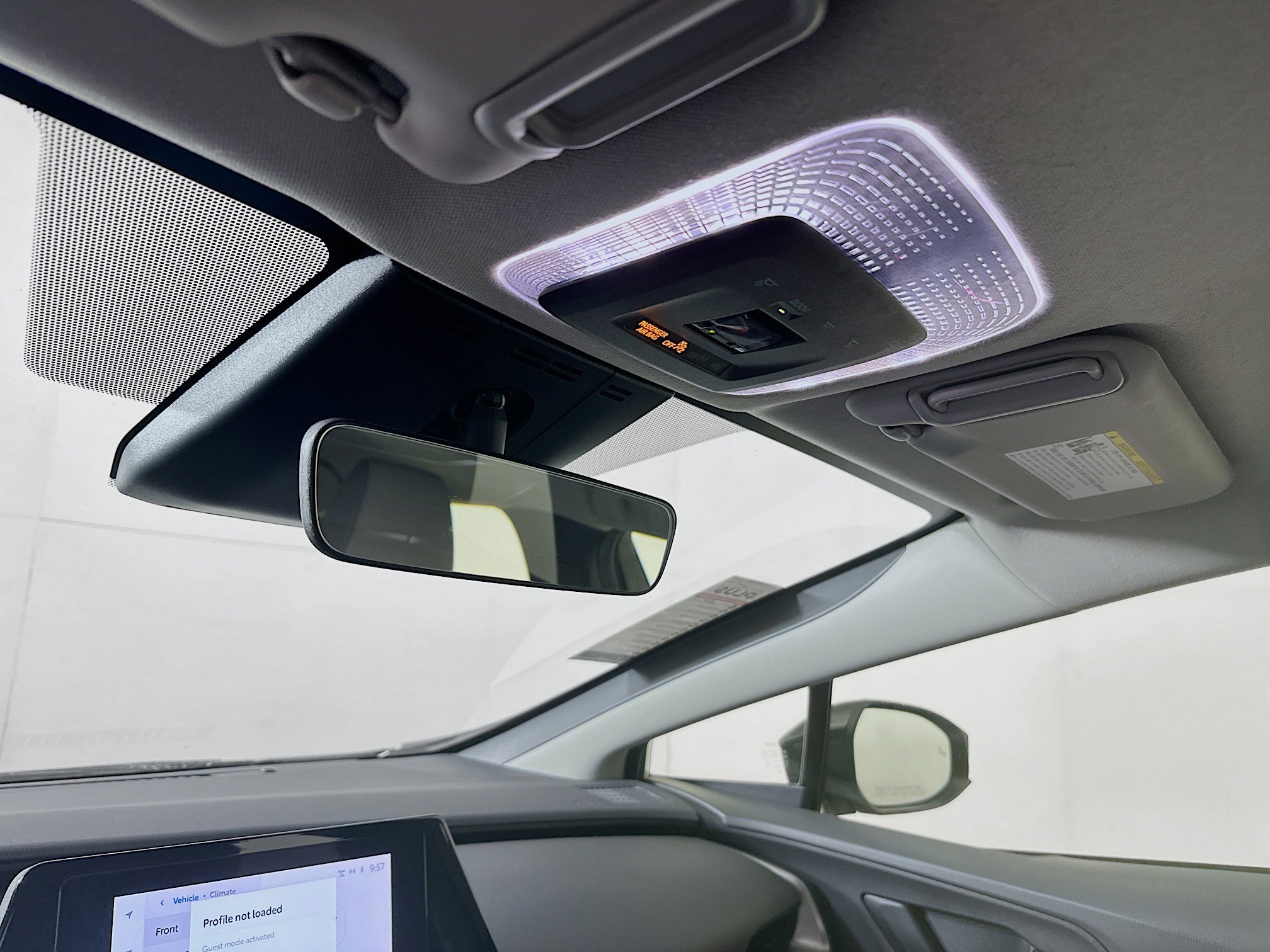 Used 2023 Pearl Toyota LE image 18