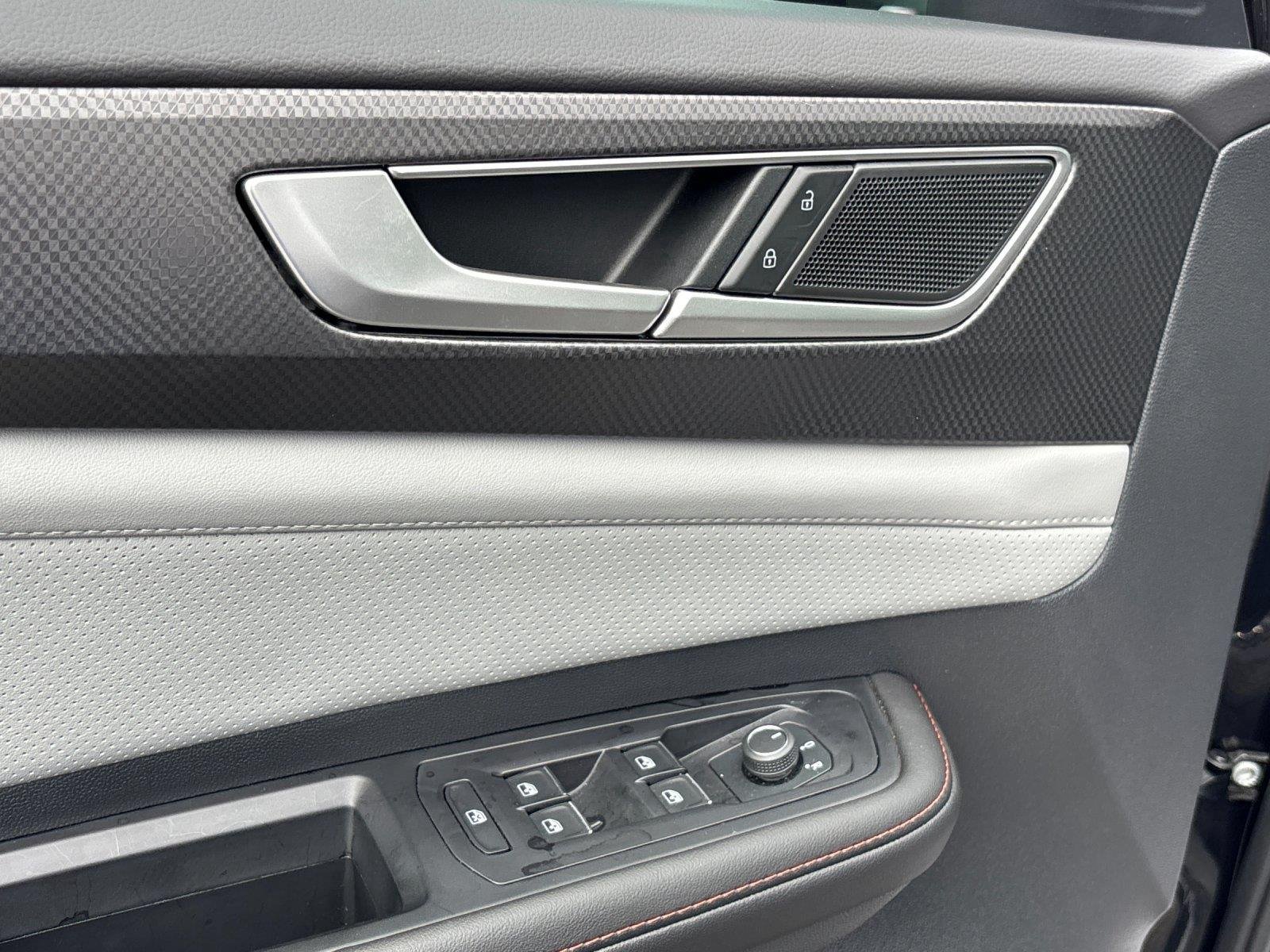 Used 2025  Volkswagen 2.0T Peak Edition 4Motion image 14