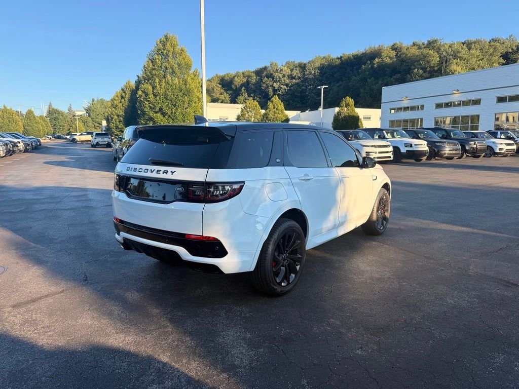 Certified Used 2023 Fuji White Land Rover SE R-Dynamic image 5