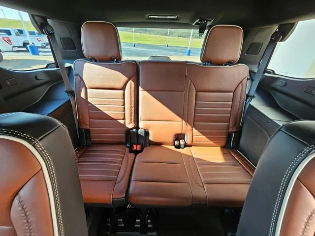 2024 GMC Yukon Denali Ultimate - Photo 25