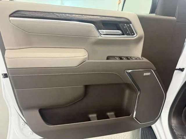 New 2026 Glacier White Tricoat GMC SLT image 11
