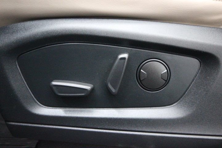 Used 2022 Black Ford XLT image 14