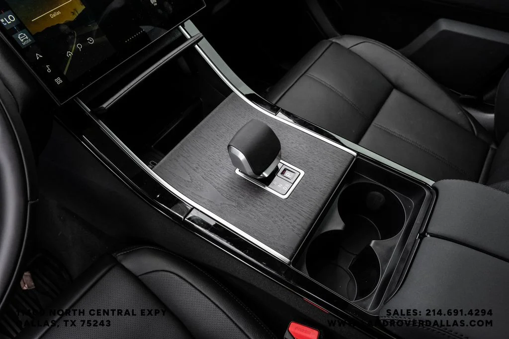 New 2026 Fuji White Land Rover S image 25