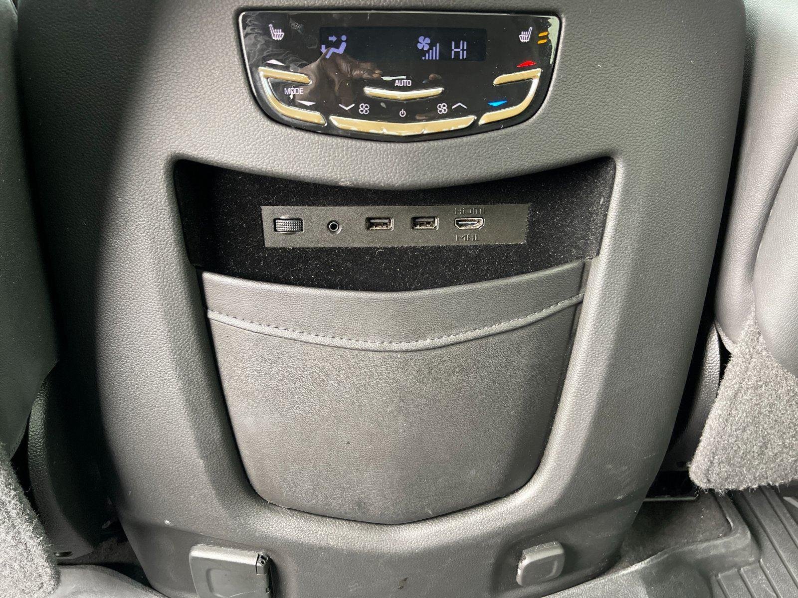 Used 2019 Crystal White Tricoat Cadillac Premium Luxury image 33