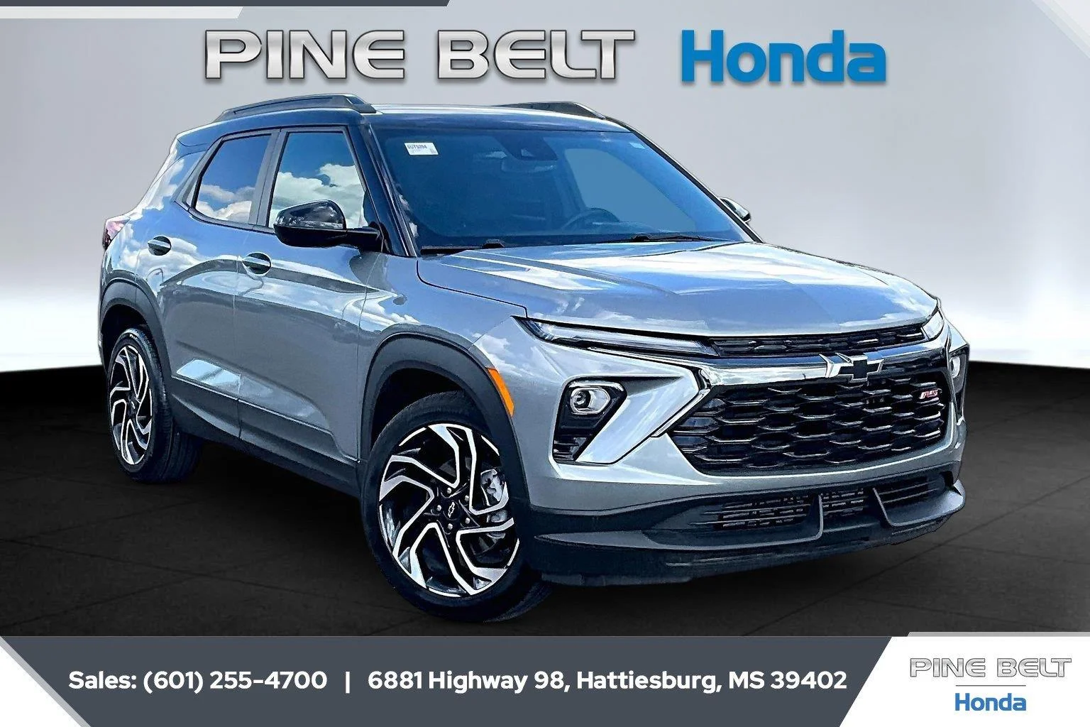 Used 2025 Sterling Gray Metallic Chevrolet RS image 1