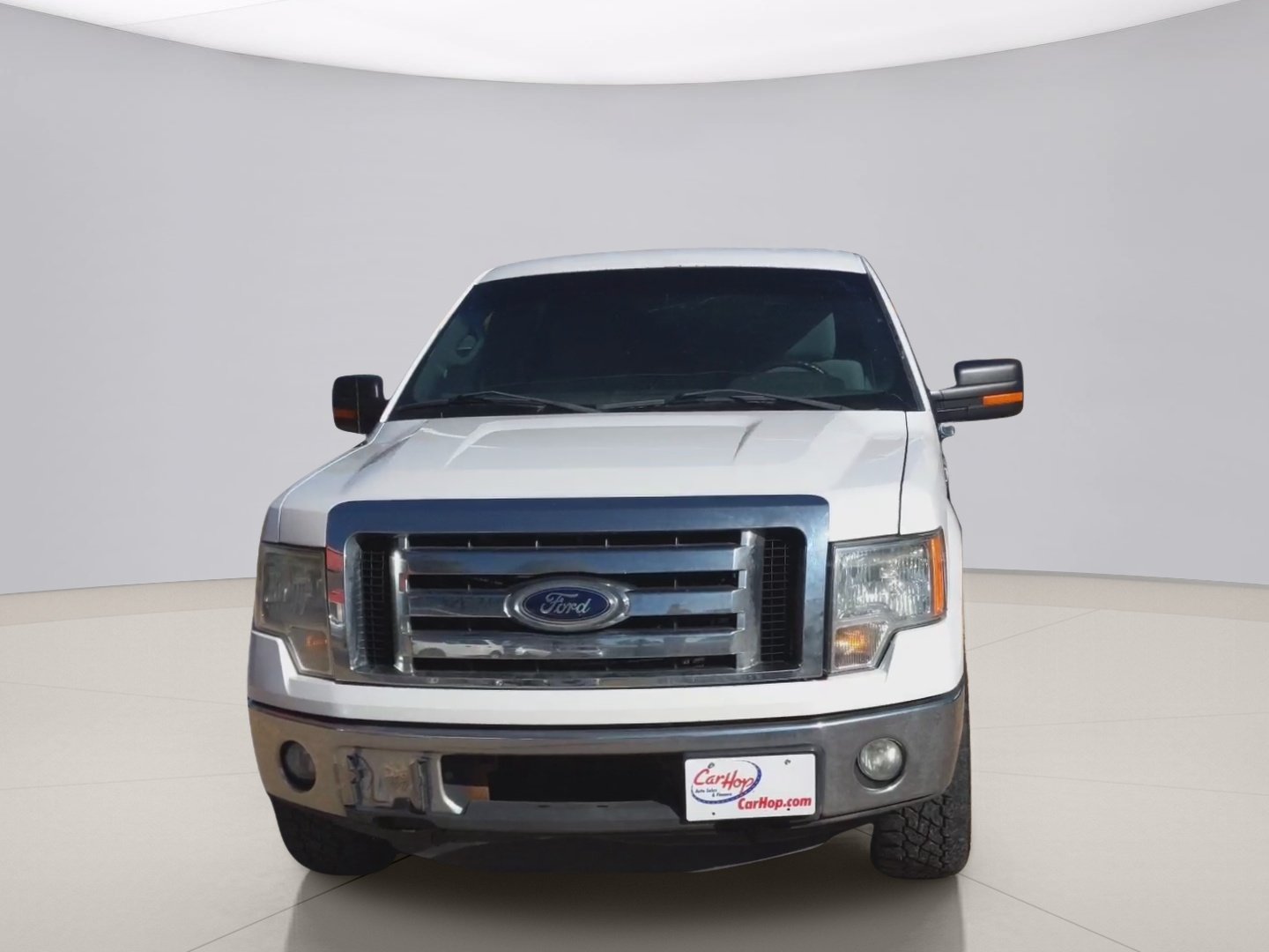 Used 2012 White Ford XL SUPER image 2