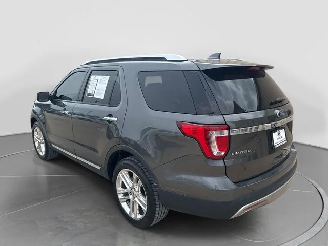 Used 2017 Gray Ford Limited image 6