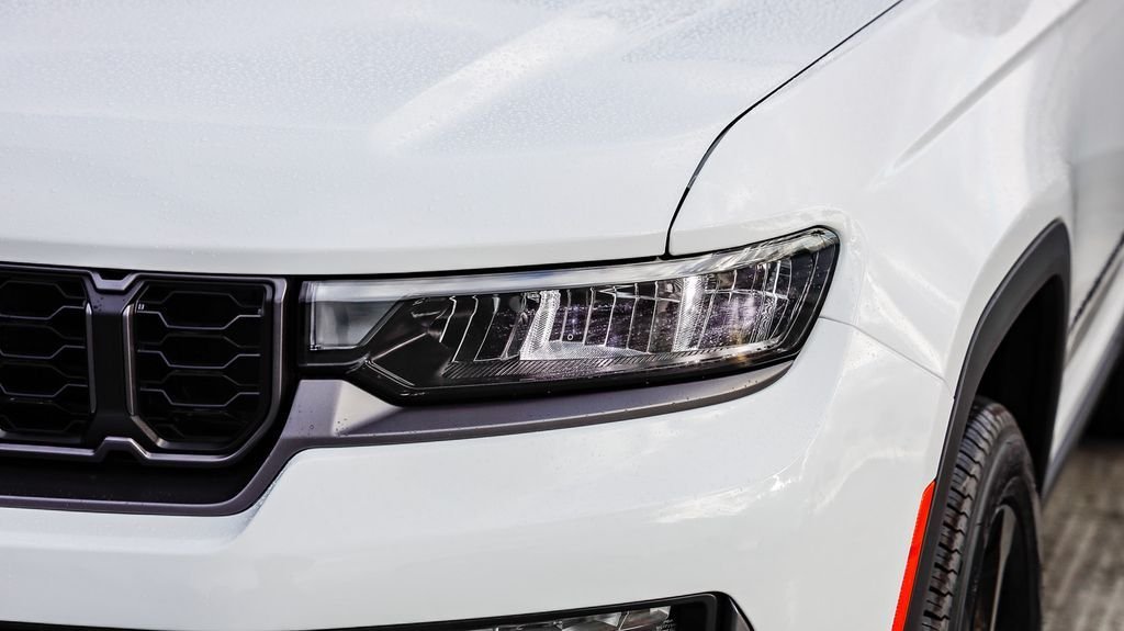 New 2026 Bright White Clearcoat Jeep Limited image 5