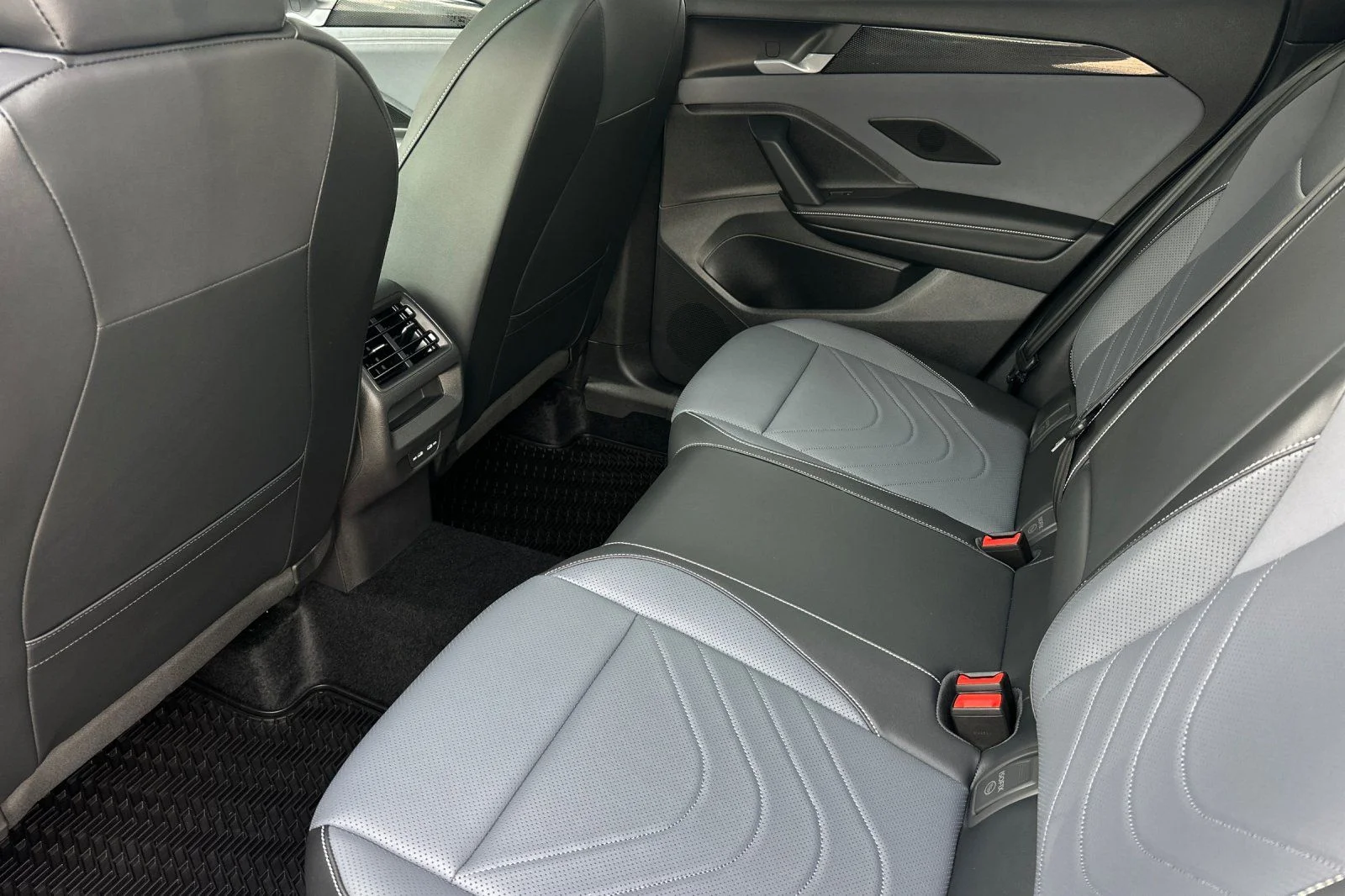 New 2026 Gray Volkswagen 2.0T SE R-Line Black image 10