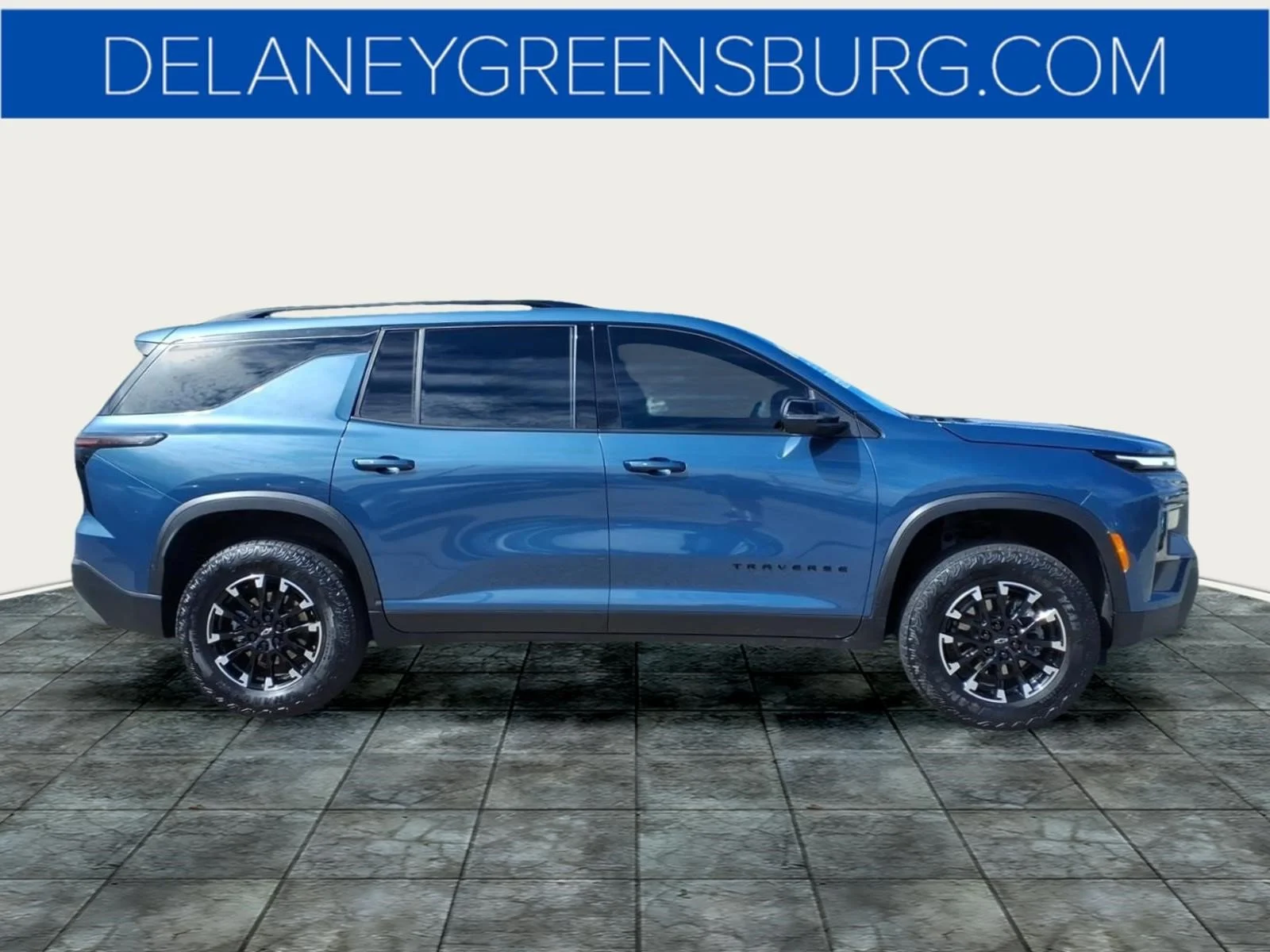 Used 2025 Lakeshore Blue Metallic Gxp Chevrolet Z71 image 3