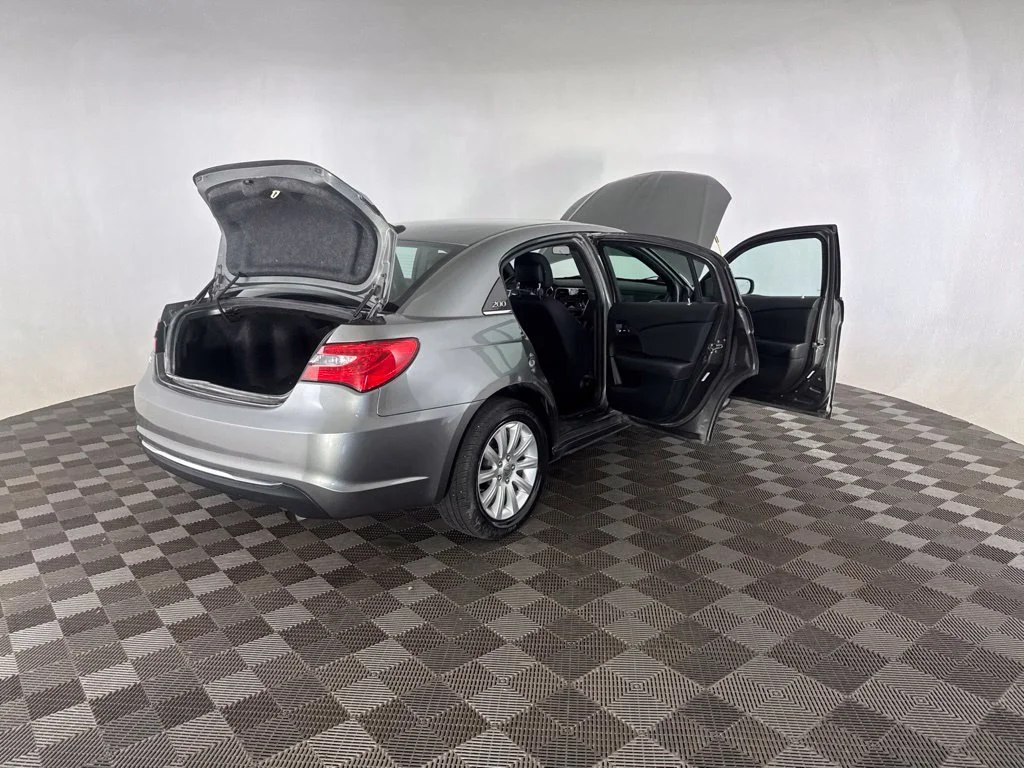 Used 2012 Gray Chrysler Touring image 15
