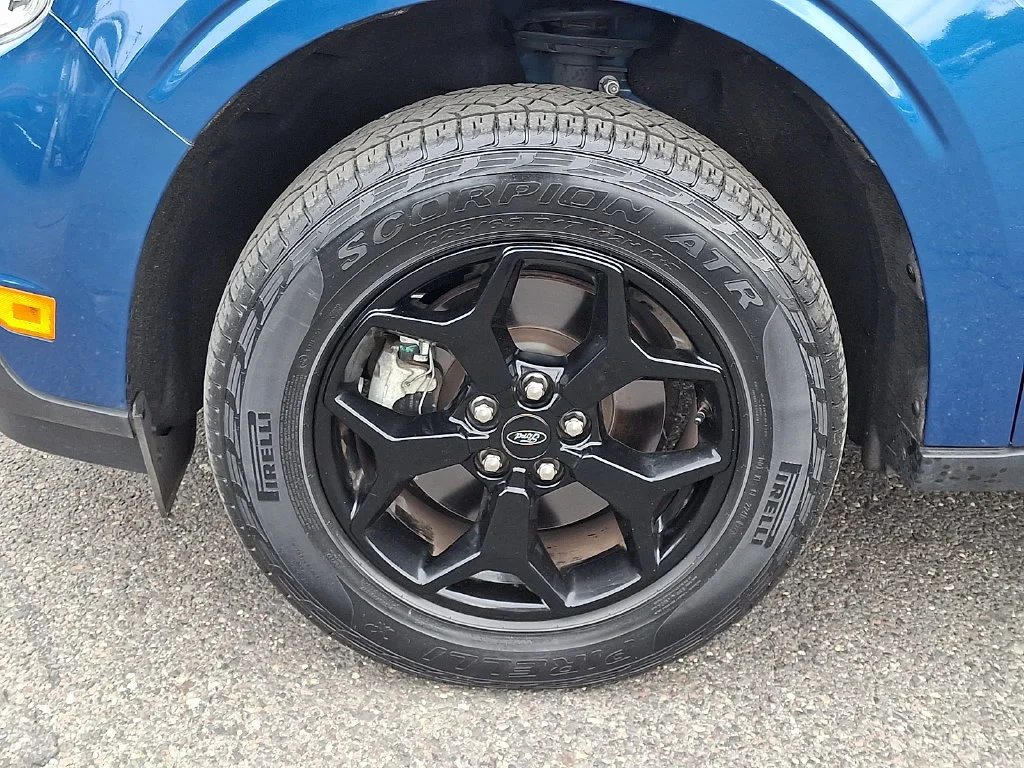 Used 2023 Atlas Blue Metallic Ford XLT image 29