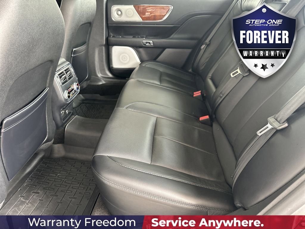 Used 2020 Silver Lincoln Reserve image 30